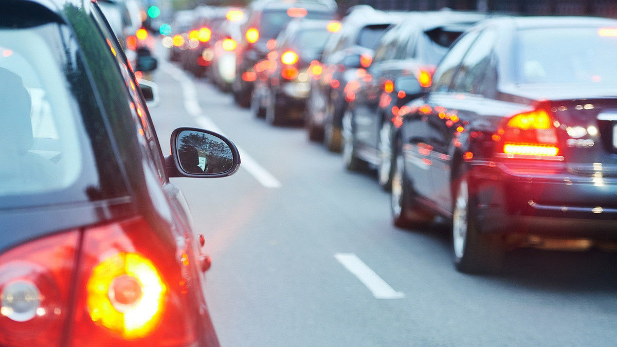 Tr�nsito Interrompido na M3: Acidente Gera Constrangimento e Longas Filas